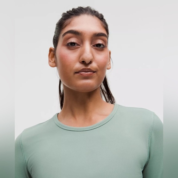 NWT Lululemon All it Takes Back-Twist Rib Long Sleeve Crater Blue Size 4 - Picture 9 of 10